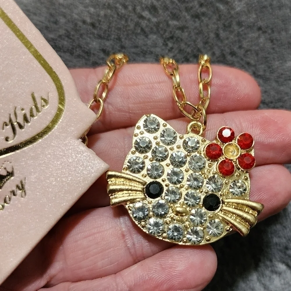 NWT Chloe Accessory Hello Kitty Gold Tone Rhinstone Necklace Earrings Set New